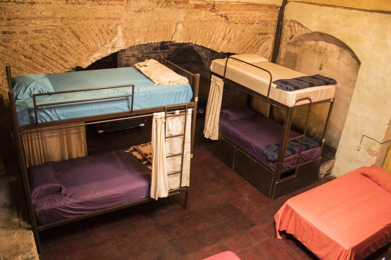 Split Hostel Антигуа-Гватемала Экстерьер фото