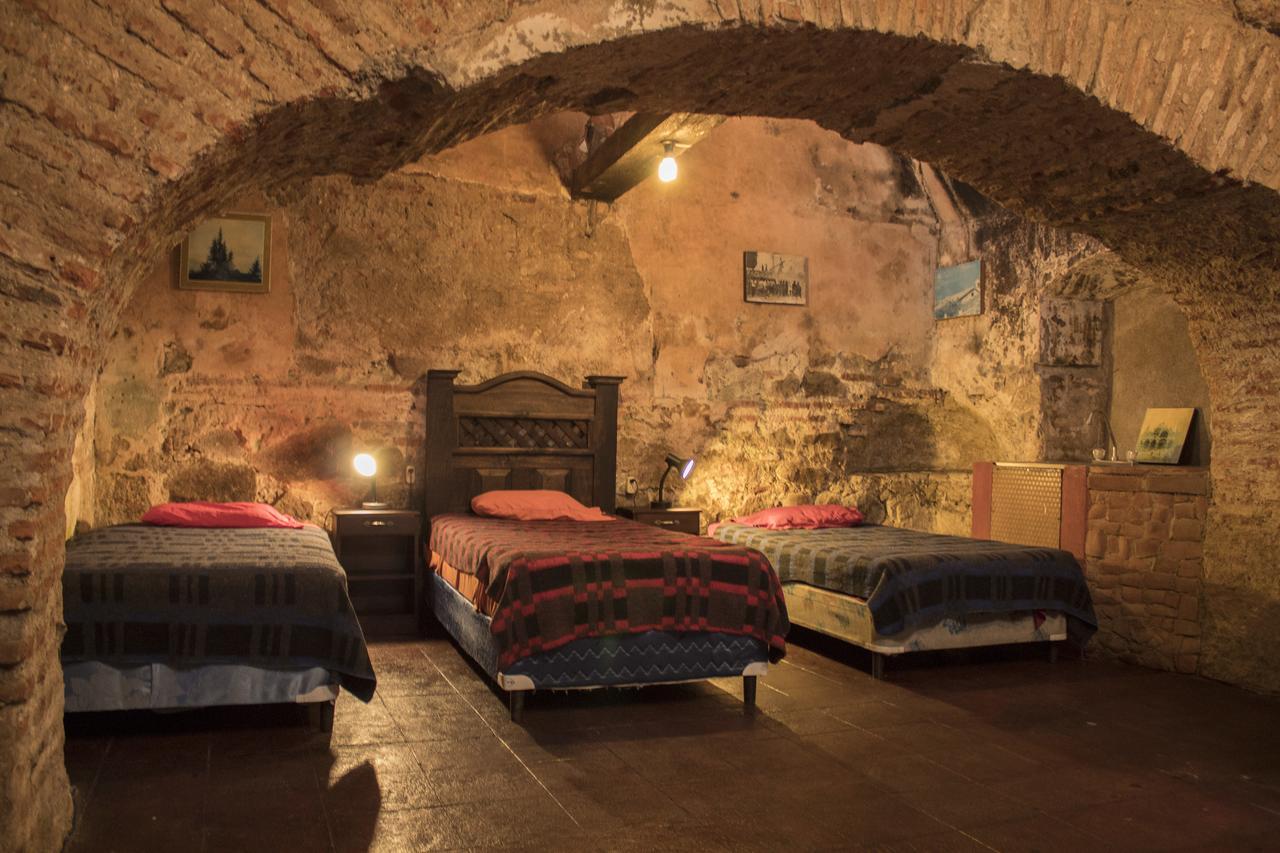 Split Hostel Антигуа-Гватемала Экстерьер фото