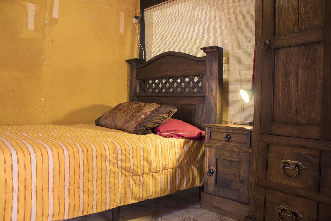 Split Hostel Антигуа-Гватемала Экстерьер фото