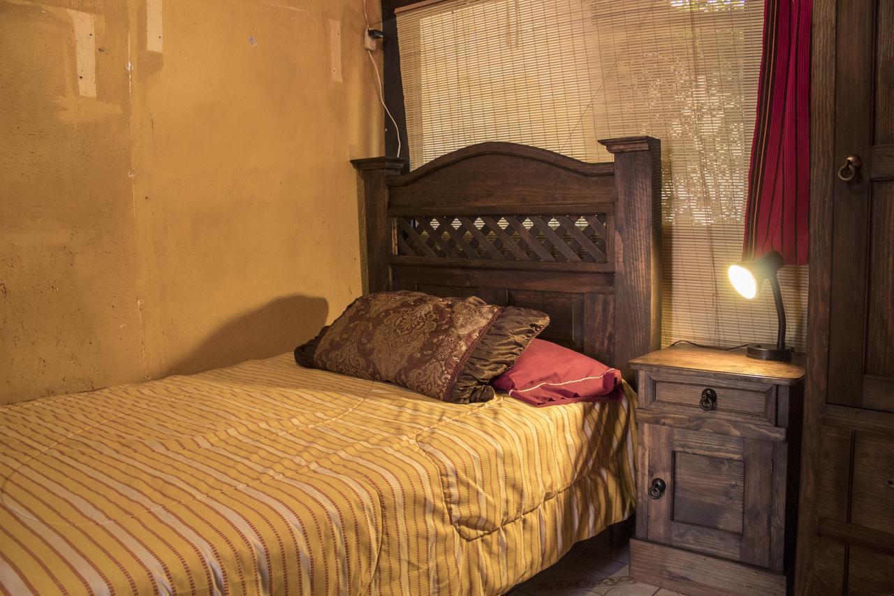 Split Hostel Антигуа-Гватемала Экстерьер фото