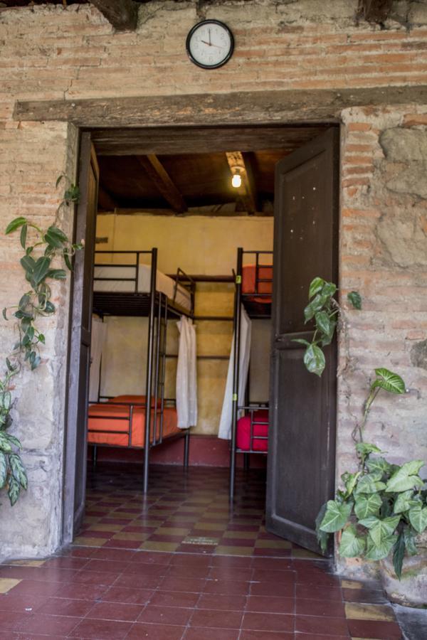 Split Hostel Антигуа-Гватемала Экстерьер фото