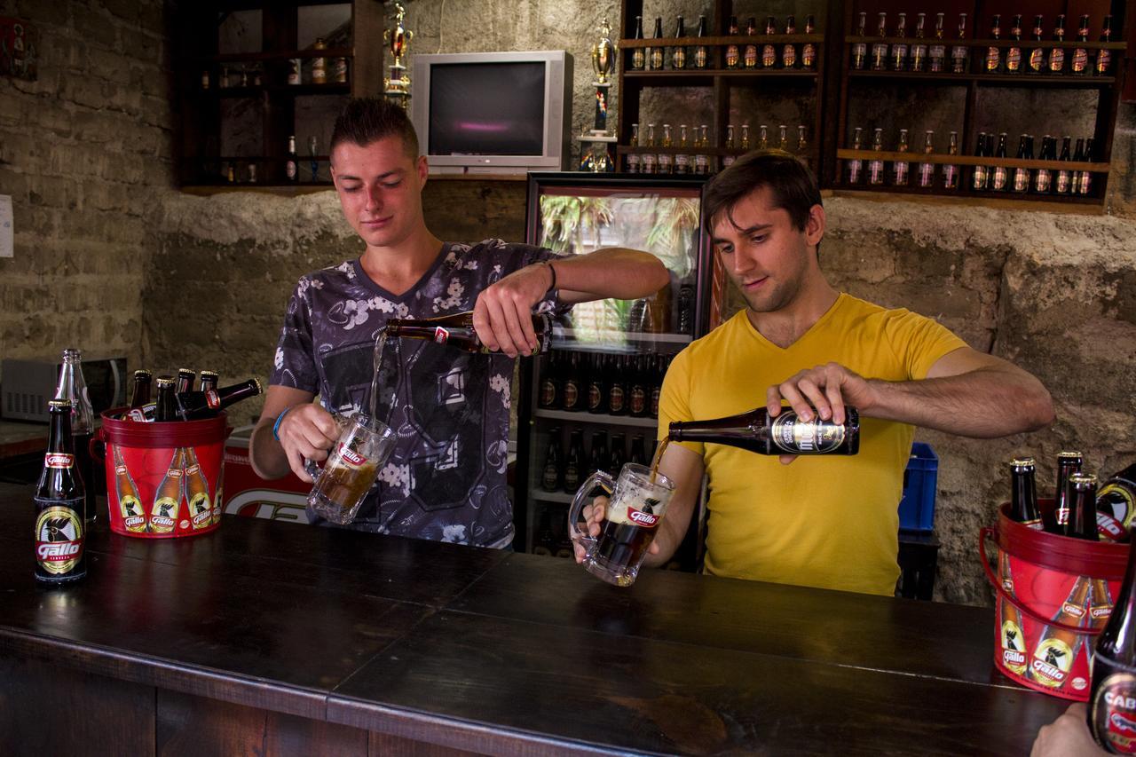 Split Hostel Антигуа-Гватемала Экстерьер фото