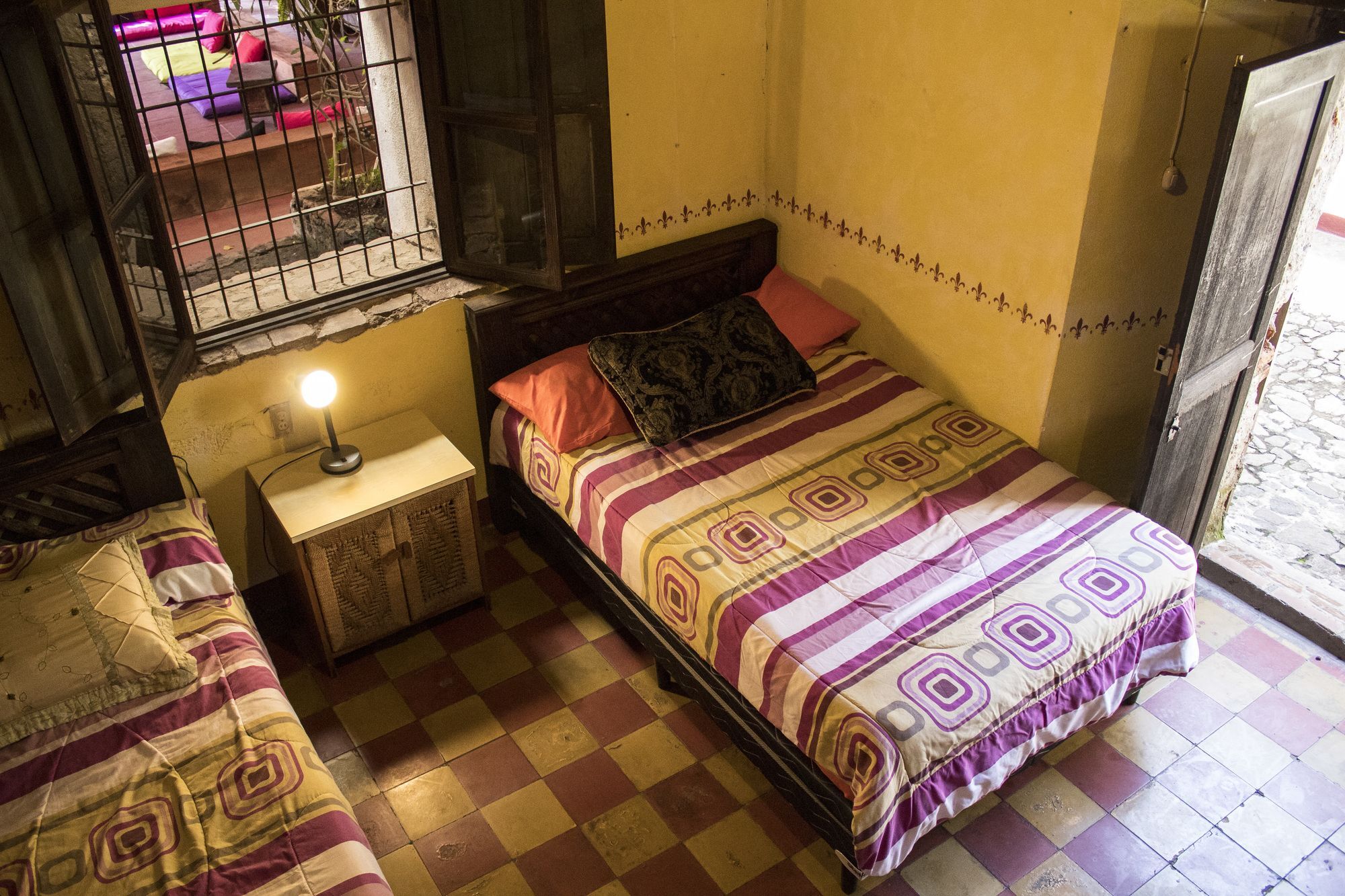 Split Hostel Антигуа-Гватемала Экстерьер фото